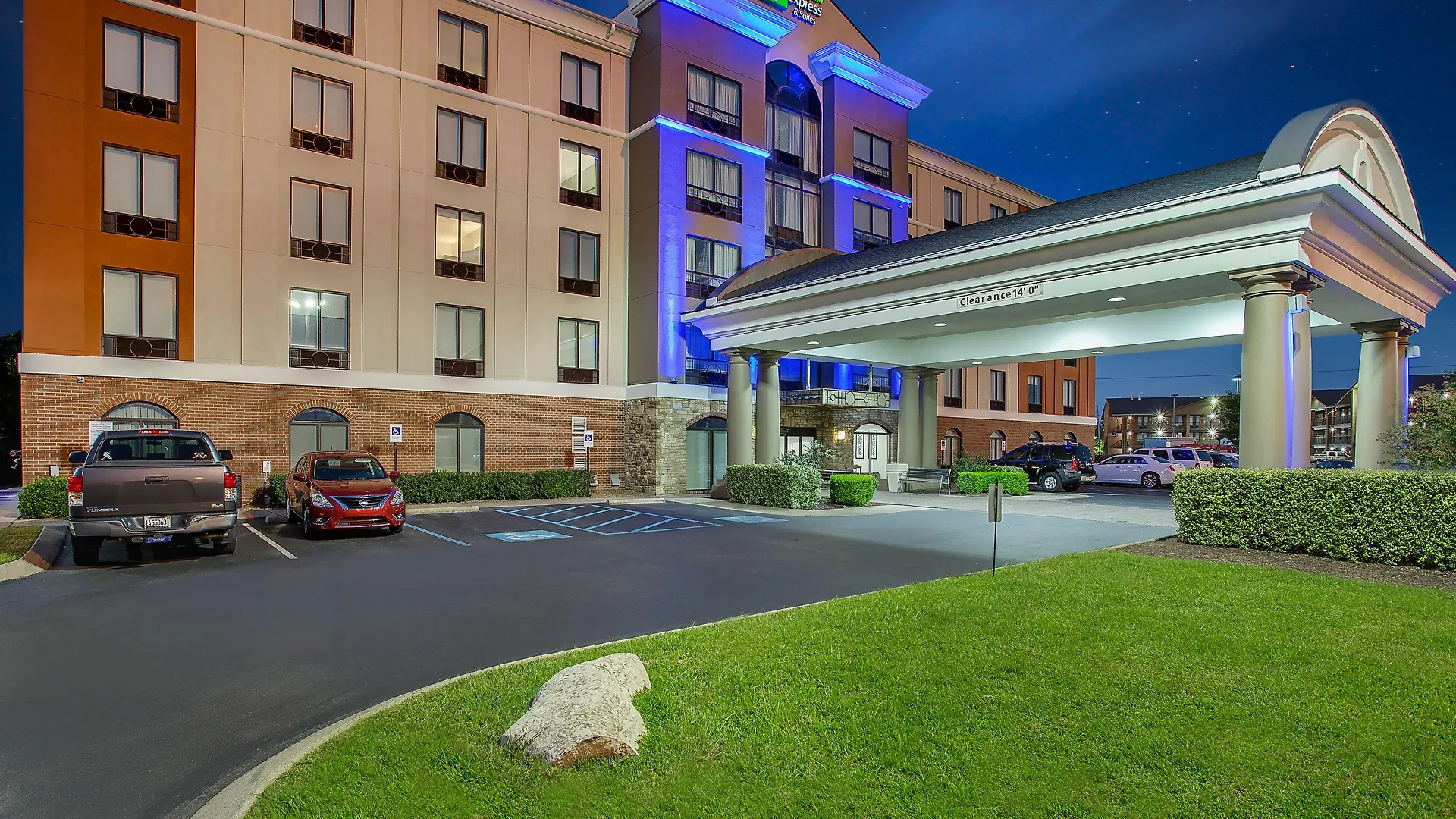 Where to Stay in the South: 15 Best Family-Friendly Hotels